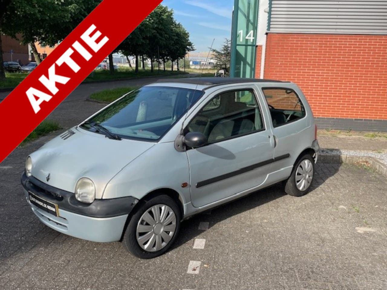 Renault Twingo - 1.2 Authentique | VOUWDAK | KM 147402 | APK TM 28/04/2026 (NW) EL.RAMEN + RADIO BELLEN IS - AutoWereld.nl