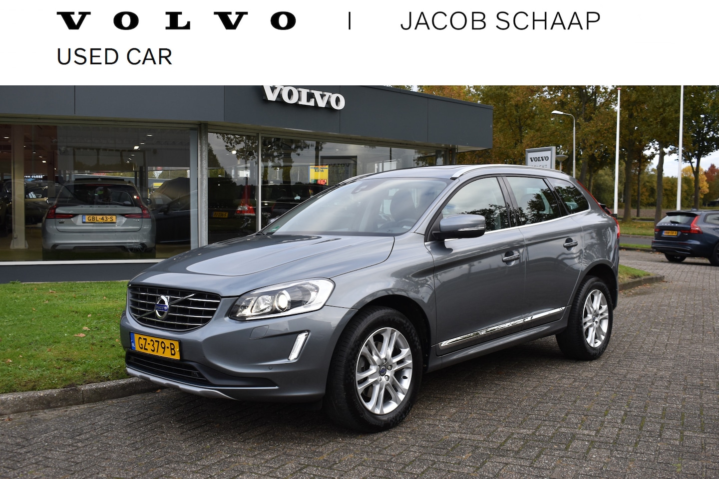 Volvo XC60 - D5 220PK AWD Automaat Summum 5-Cilinder | Trekhaak | H&K | Camera | Panodak | Leder | Stoe - AutoWereld.nl
