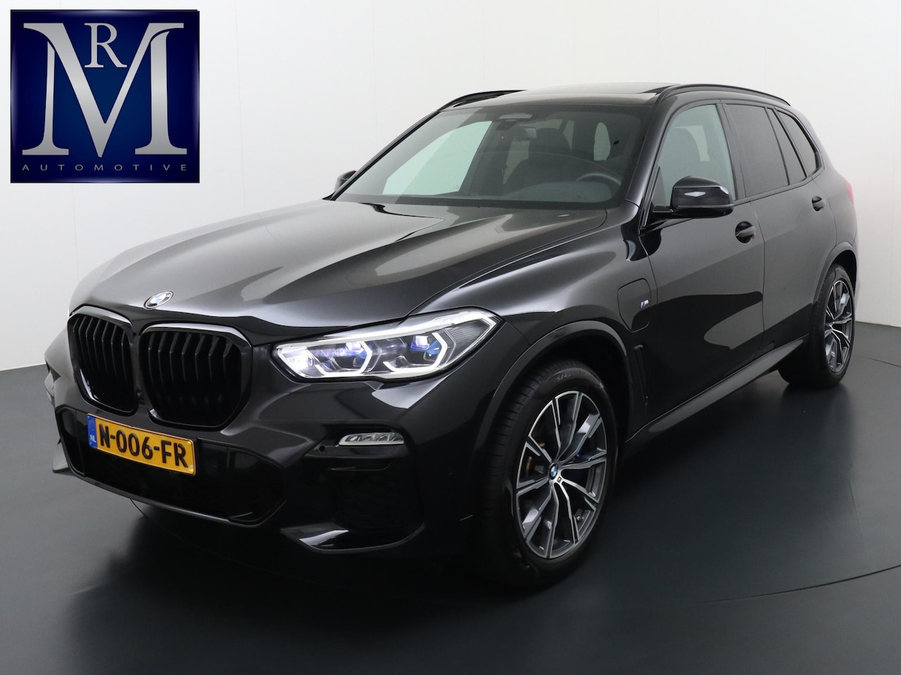 BMW X5 - xDrive45e High Executive M SPORT | MEGA COMPLEET | DRIVING ASS. PROFF. | LASER | VERWARMDE - AutoWereld.nl