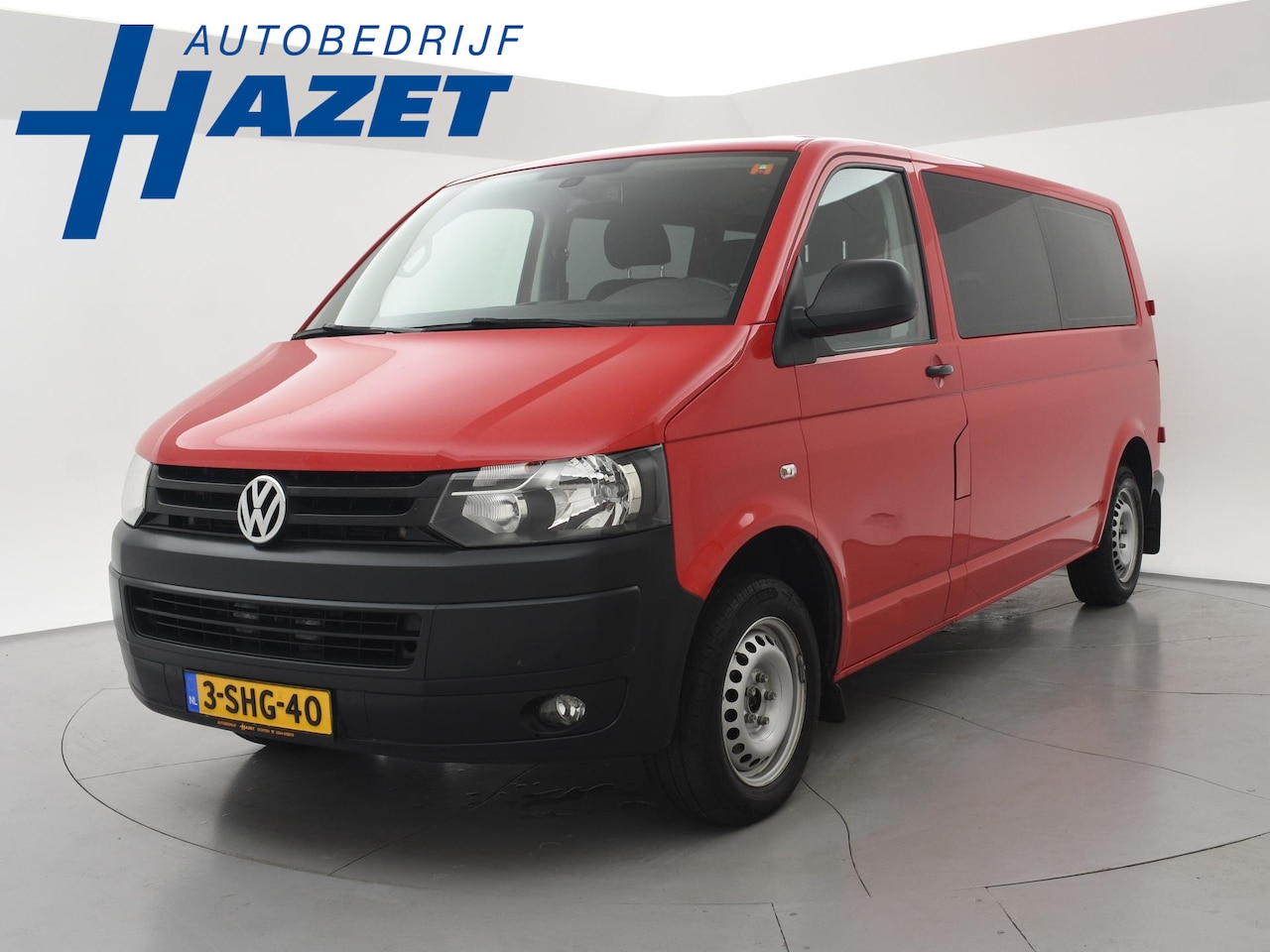 Volkswagen Transporter Kombi - 2.0 TDI 140 PK DSG L2H1 8-PERSOONS BTW/BPM VRIJ + 2500 KG TREKHAAK - AutoWereld.nl