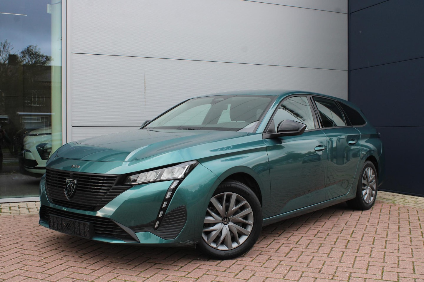 Peugeot 308 - 1.2 PureTech 110pk Active Pack Business Airco Carplay - AutoWereld.nl
