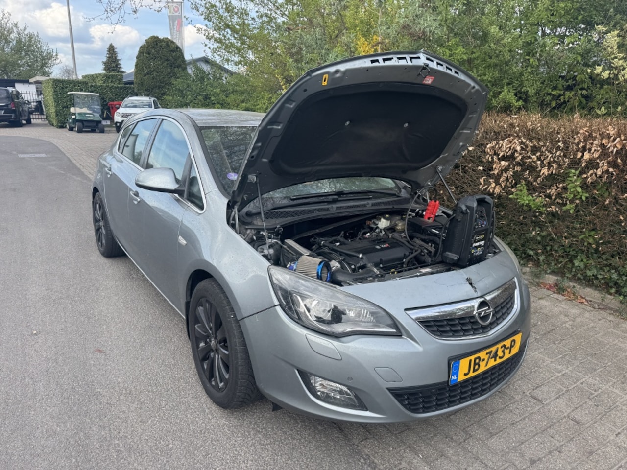 Opel Astra - 1.6 Turbo Sport 5-Deurs 2010 Koppakking lek - AutoWereld.nl