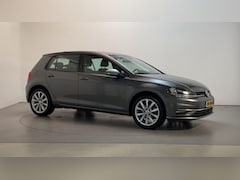 Volkswagen Golf - 1.0 TSI 110pk 6-bak Highline Alcantara Navigatie Parkeersensoren DAB+