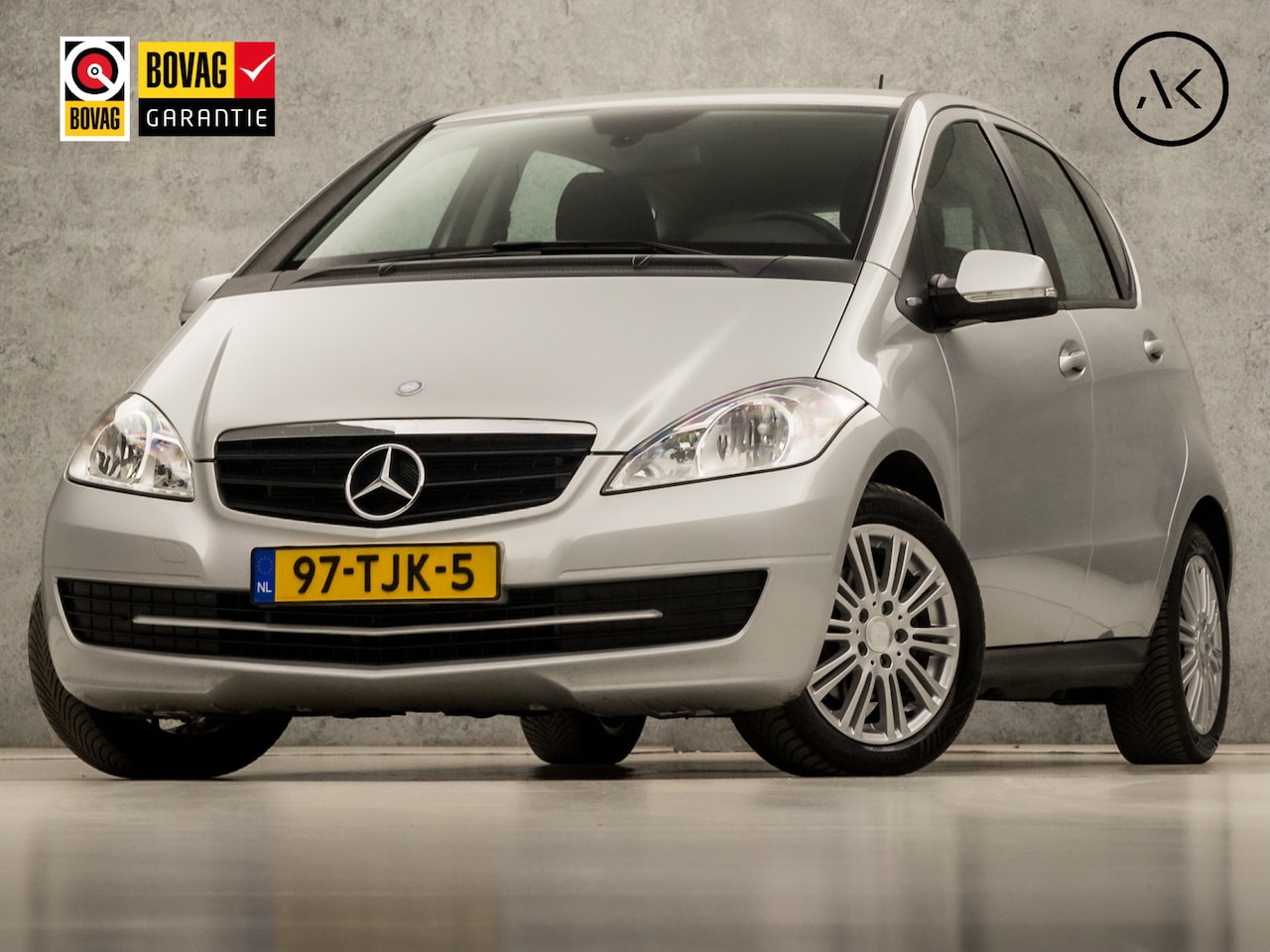 Mercedes-Benz A-klasse - 160 Luxury (NAVIGATIE, CLIMATE, BLUETOOTH, NAP, LM VELGEN, SPORTSTOELEN, NIEUWE APK, NIEUW - AutoWereld.nl