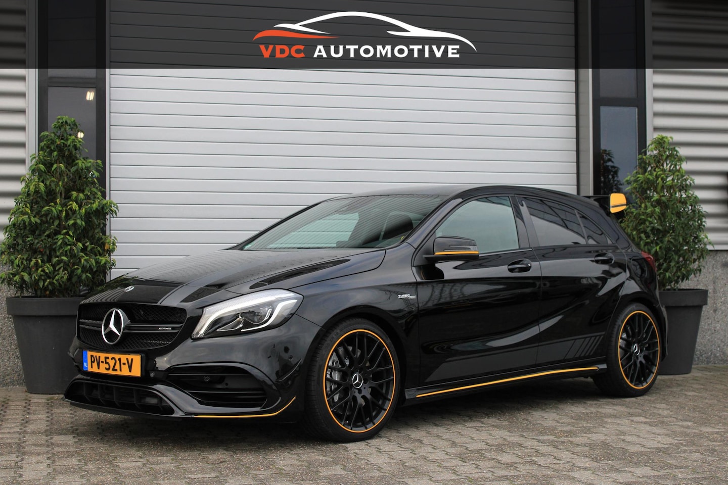 Mercedes-Benz A-klasse - AMG 45 4M Yellow Night Edition Memory | Schaalstoelen | Camera | 1e Eigenaar | Dealer Onde - AutoWereld.nl