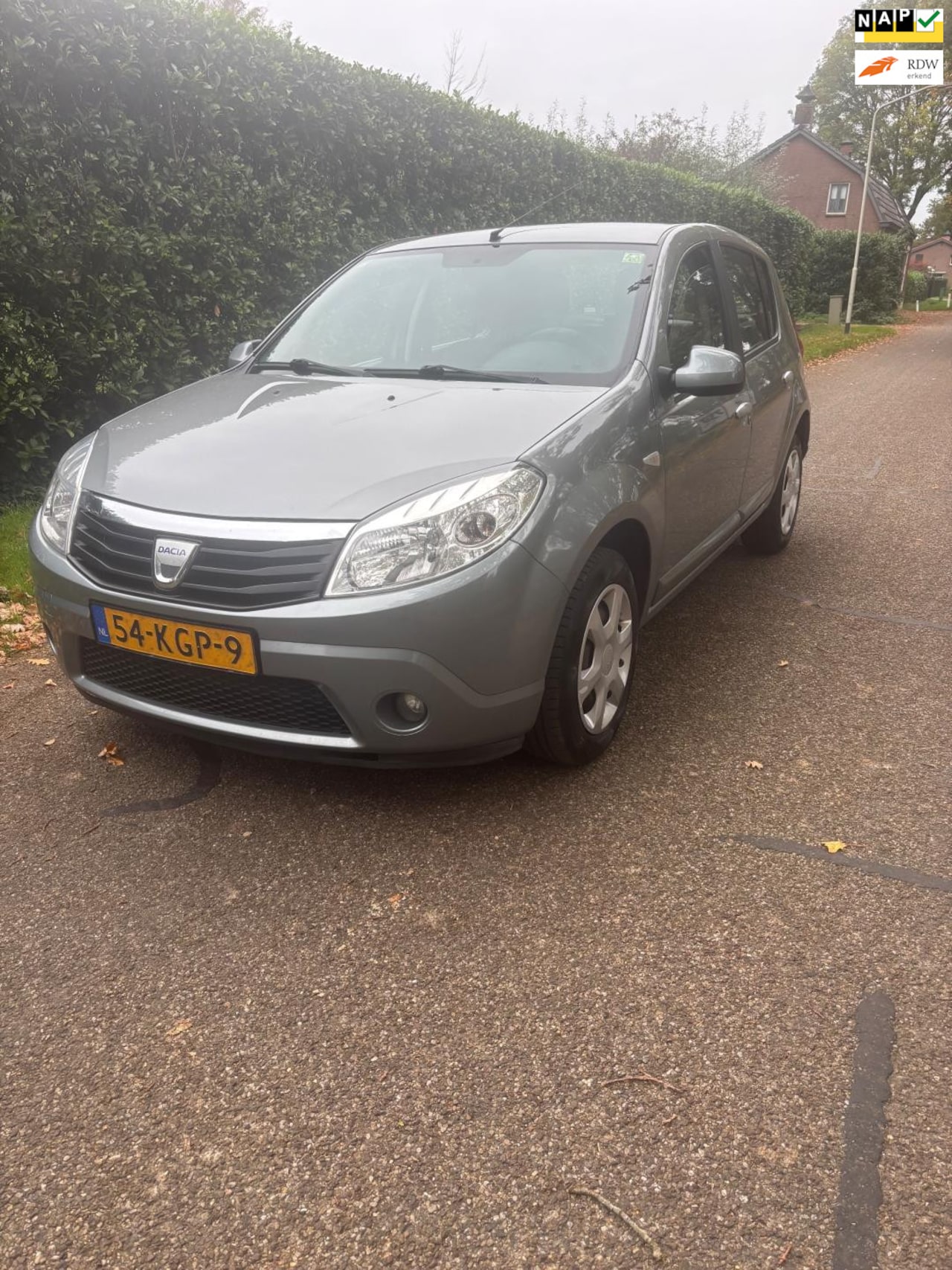 Dacia Sandero - 1.6 Lauréate apk 20-11-26 met airco - AutoWereld.nl