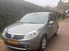 Dacia Sandero - 1.6 Lauréate apk 20-11-26 met airco