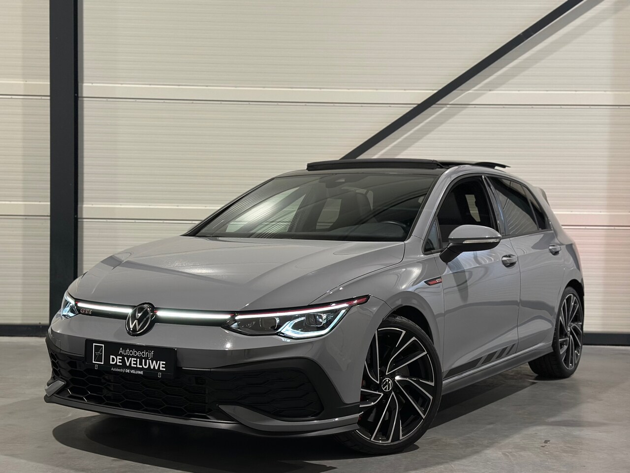 Volkswagen Golf - 2.0 TSI GTI Clubsport Pano H&K IQ-Light - AutoWereld.nl