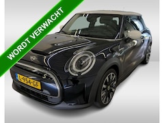 MINI Mini-Electric - Yours 135KW / 33 kWh Comfort plus / Driving Ass./ Leder / Navigatie / Pdc+Camera / Harman