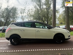 Lancia Delta - 1.4-16V Platino PANORAMAXENONAPK2026LEDER