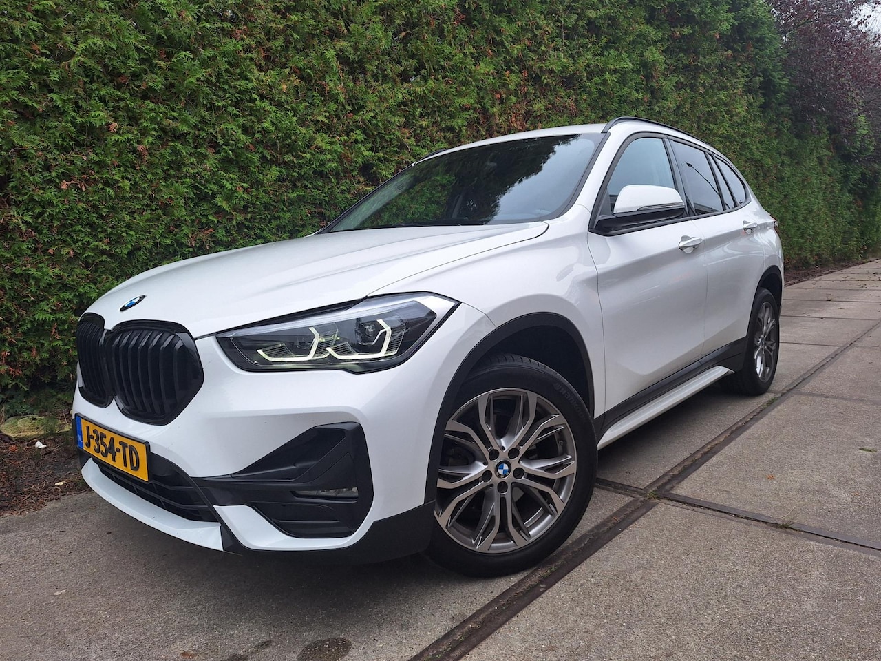 BMW X1 - SDrive18d Executive Edition - AutoWereld.nl