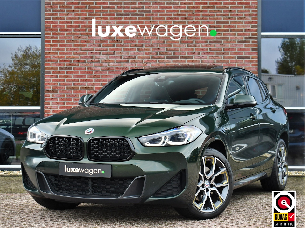 BMW X2 - xDrive25e M-Sport Goldplay Pano ACC HUD Camera M-zetels - AutoWereld.nl