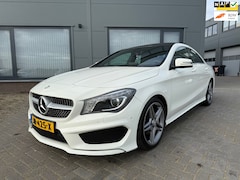 Mercedes-Benz CLA-Klasse - 180 Ambition // Automaat // AMG // PANO // PDC // Navi //
