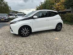 Toyota Aygo - 1.0 VVT-i x-nav
