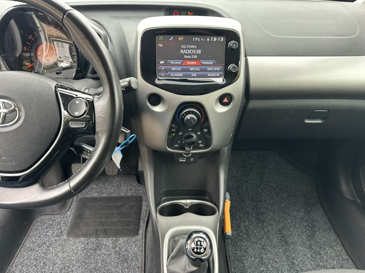 Toyota Aygo - 1.0 VVT-i x-nav 1.0 VVT-i x-nav