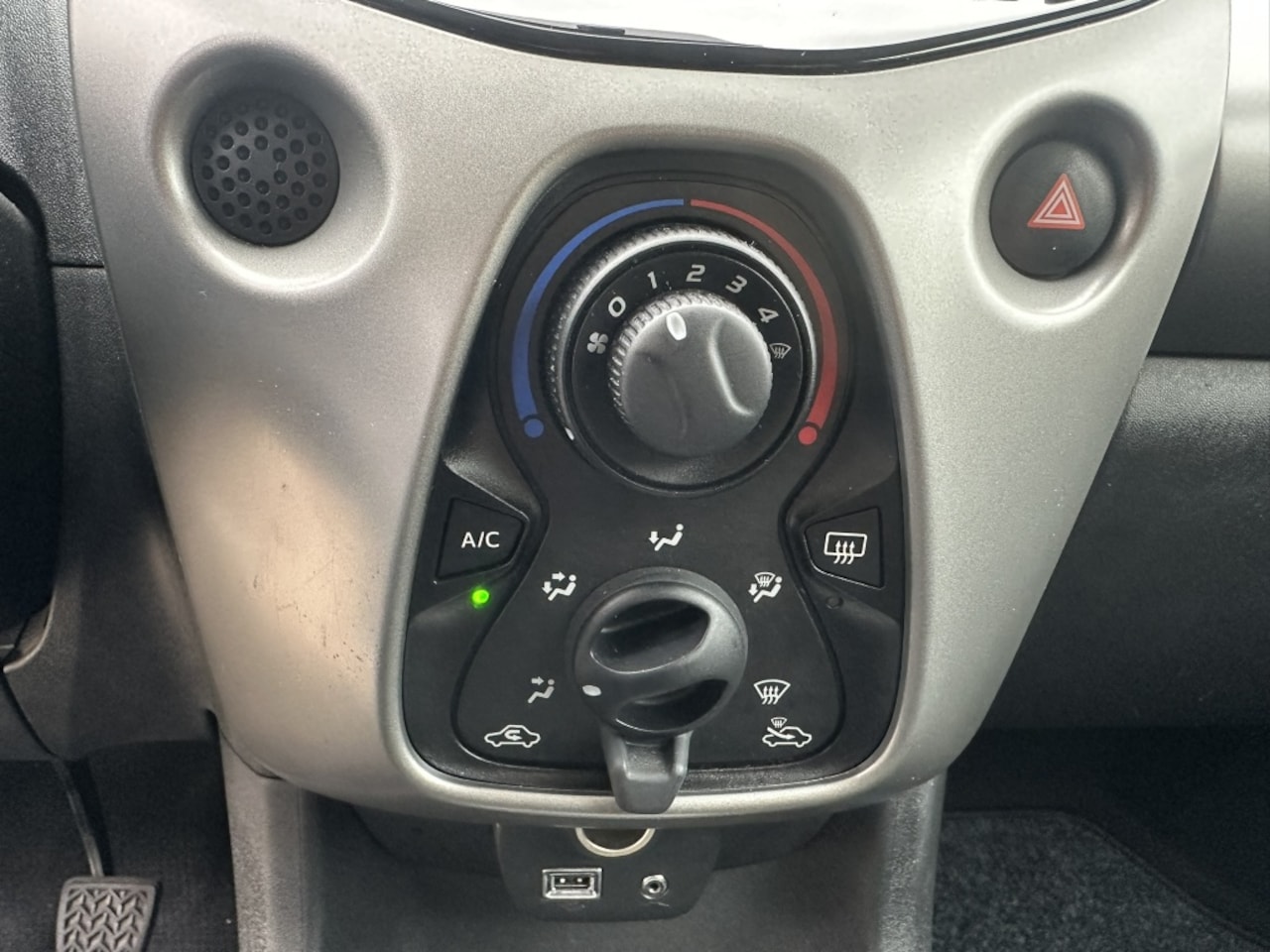 Toyota Aygo - 1.0 VVT-i x-nav 1.0 VVT-i x-nav