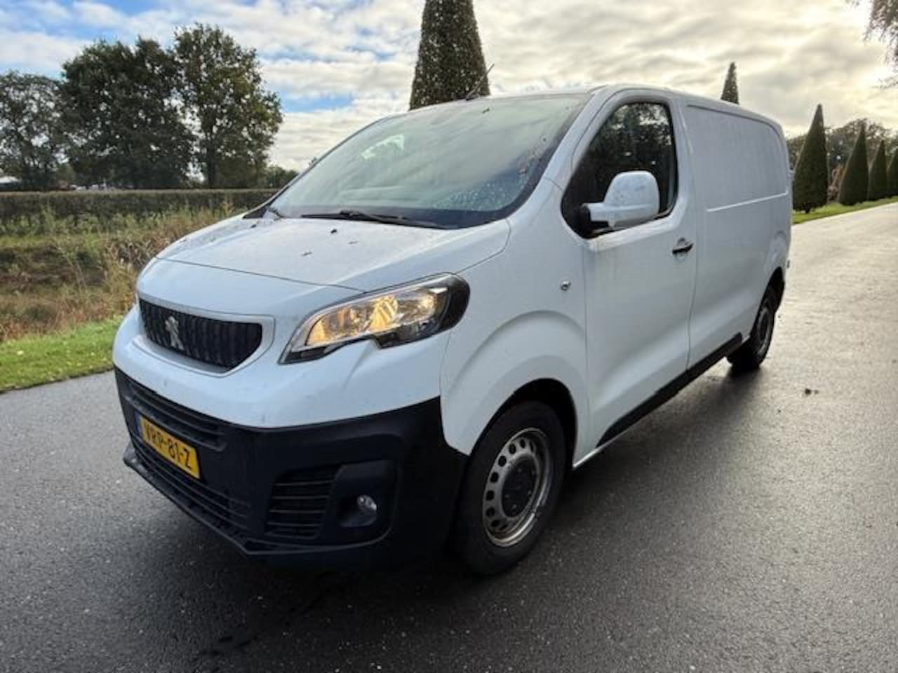 Peugeot Expert - 231S 2.0 BlueHDI 120 Premium 231S 2.0 BlueHDI 120 Premium - AutoWereld.nl