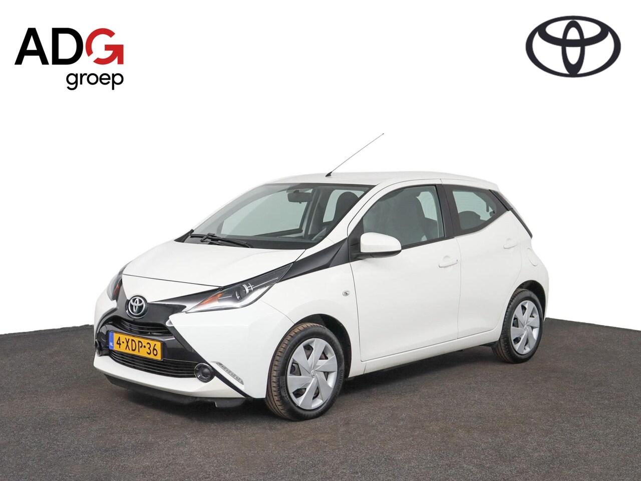 Toyota Aygo - 1.0 VVT-i x-play | Bluetooth | Radio | Parkeer camera | - AutoWereld.nl