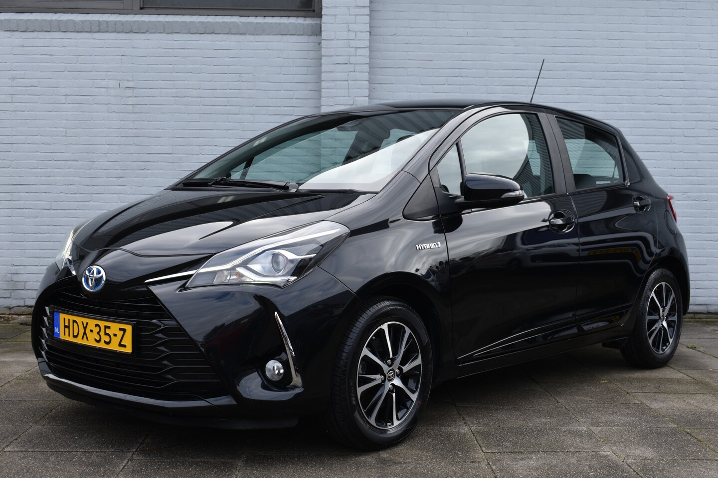 Toyota Yaris - 1.5 Hybrid Dynamic Limited Automaat 100pk | Achteruitrijcamera | Bluetooth | Keyless start - AutoWereld.nl