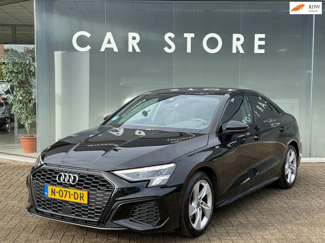 Audi A3 Limousine - 35 TFSI 150PK S Line Virtual|Matrix|Sportstoel|Sfeerverlichting - AutoWereld.nl