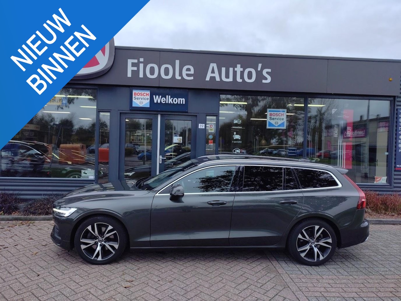 Volvo V60 - 2.0 D4 AWD R-Design Camera, Elect.trekhaak, Adaptive Cruise, Polestar Engineered - AutoWereld.nl