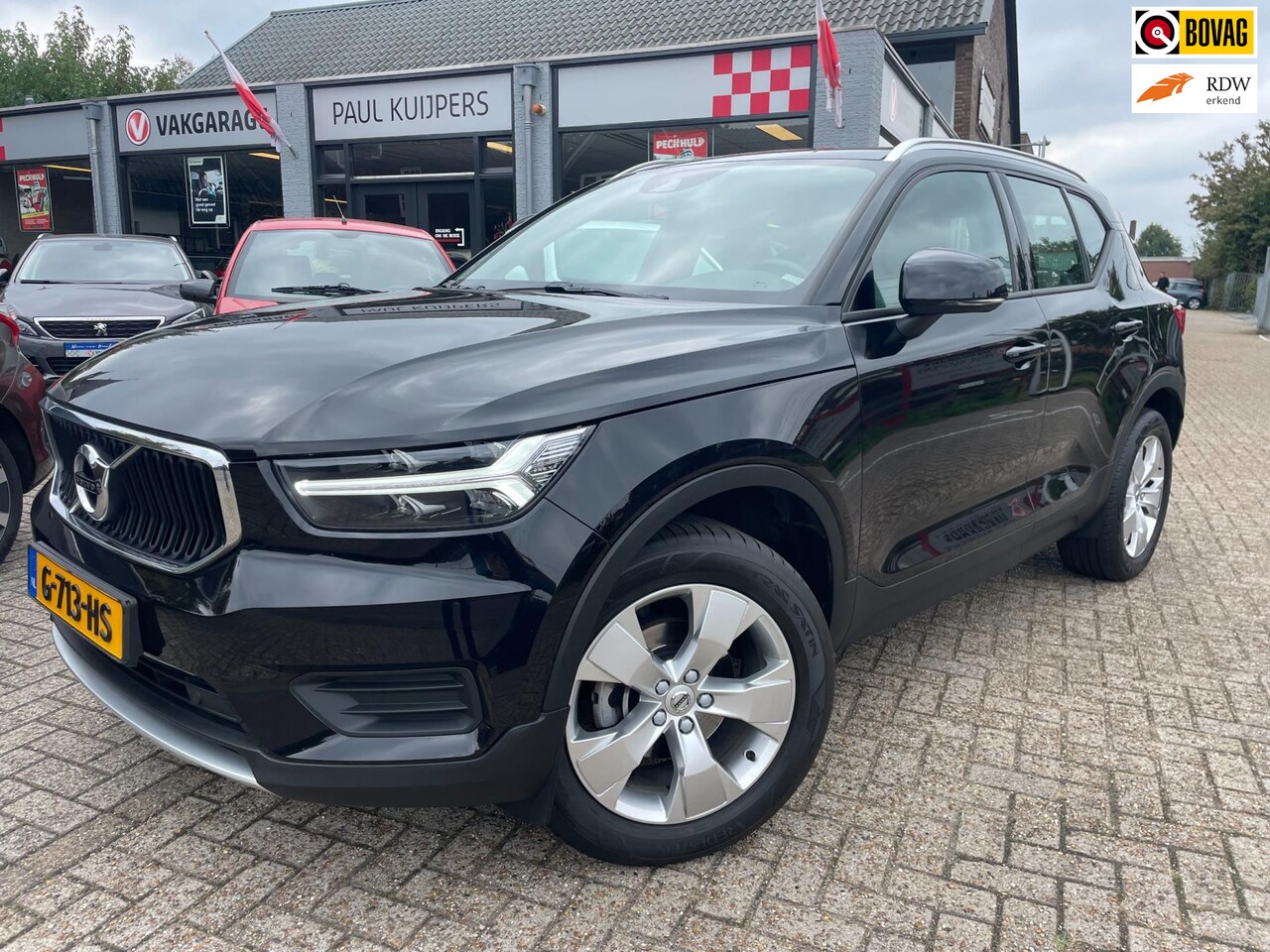 Volvo XC40 - 1.5 T3 163pk Momentum Pro AUTOMAAT *navi + camera + trekhaak + climate-control* - AutoWereld.nl