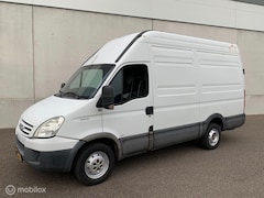Iveco Daily - 35S12V L3H3 AIRCO LAADKLEP