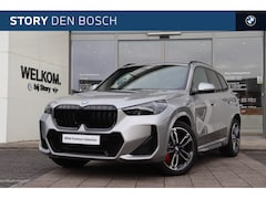 BMW X1 - xDrive25e M Sport Automaat / Panoramadak / Trekhaak / Sportstoelen / Achteruitrijcamera /