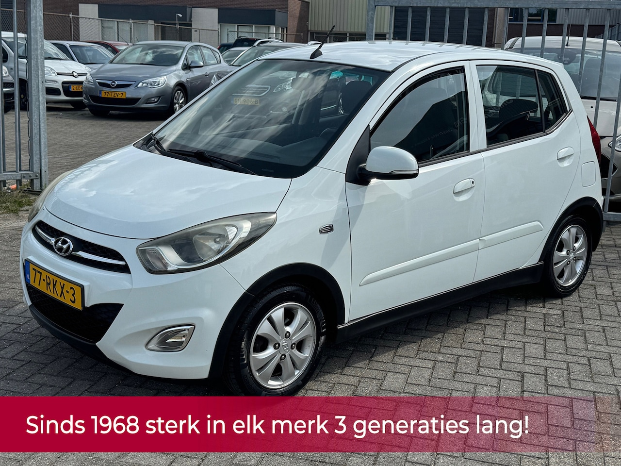 Hyundai i10 - 1.2 i-Catcher 86PK 4cilinder! UNIEK NL AUTO NAP! Airco l PDC l LMV l MTF-stuur! DEALER OH - AutoWereld.nl