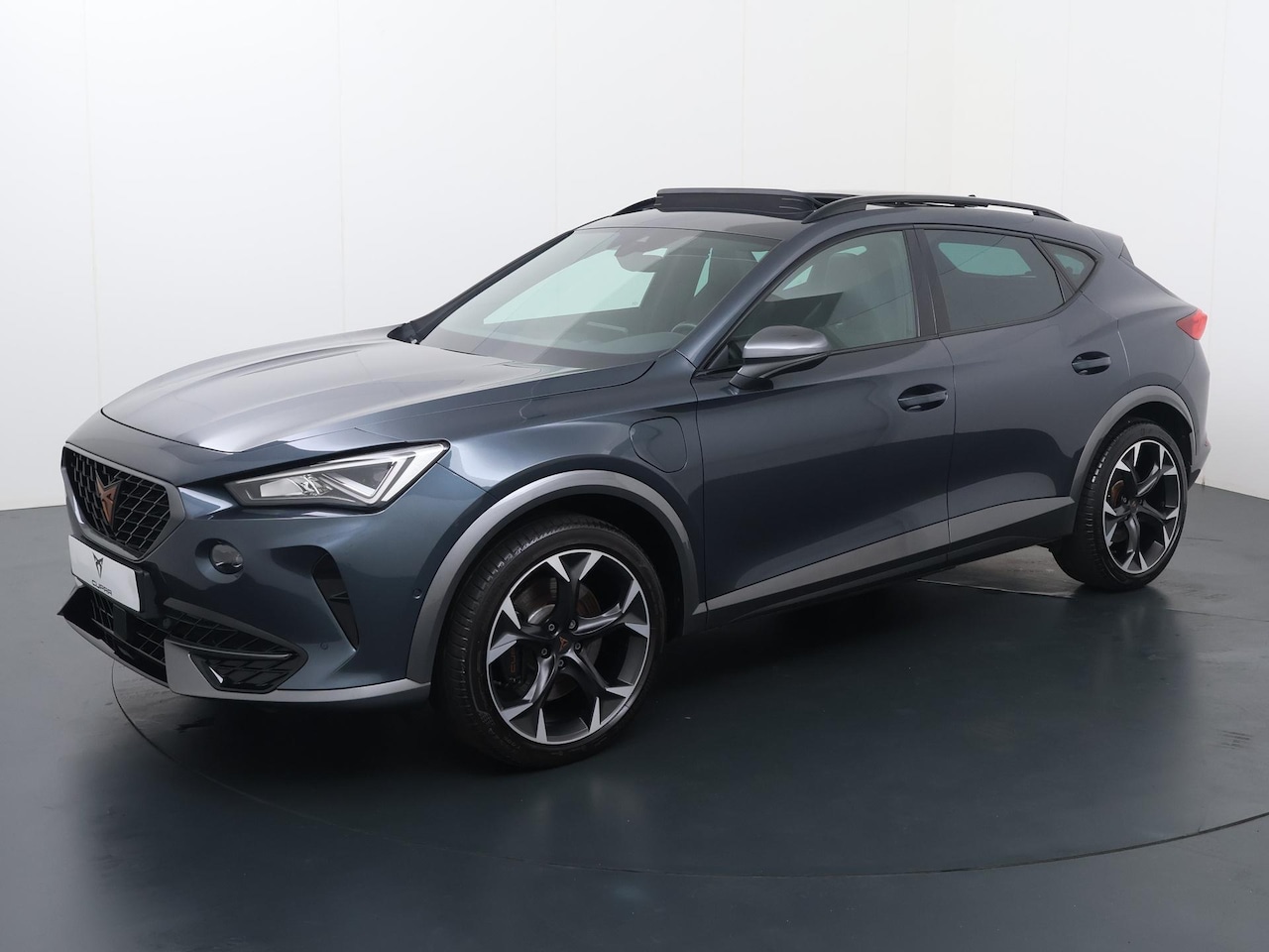 CUPRA Formentor - 1.4 e-Hybrid VZ Performance | 245 PK | SoH 94% | Trekhaak wegklapbaar | Panoramadak | Acht - AutoWereld.nl