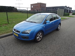 Ford Focus - 1.6-16V Futura