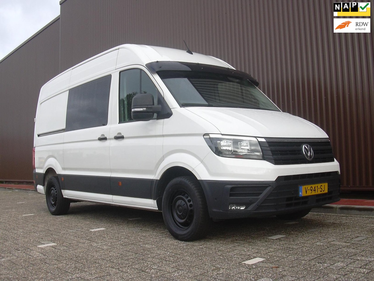 Volkswagen Crafter - 35 2.0 TDI L3H3 DC Comfortline 35 2.0 TDI L3H3 DC Comfortline - AutoWereld.nl