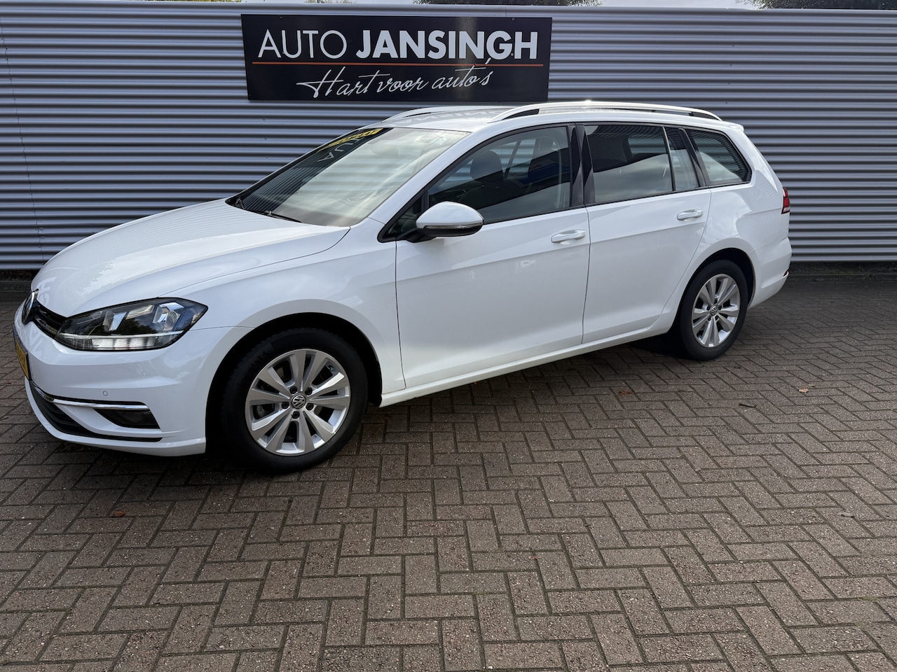 Volkswagen Golf Variant - 1.0 TSI Comfortline Business Automaat!! | Clima | Cruise | Navigatie | Stoelverwarming/Mas - AutoWereld.nl