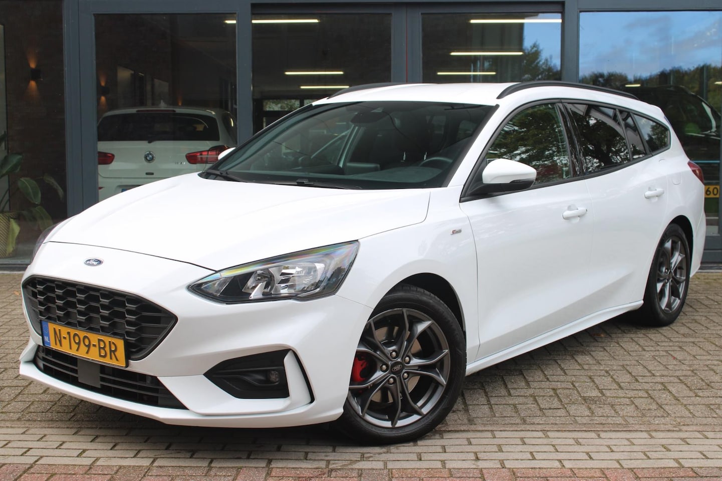 Ford Focus Wagon - 1.0 EcoBoost Hybrid ST Line X Business | Camera | B&O | Keyless | Stoel+Stuur verwarming | - AutoWereld.nl