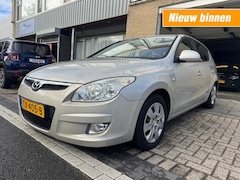 Hyundai i30 - 1.4i Dynamic 5HB AIRCO 4X ELEC. RAMEN RIJDT GOED