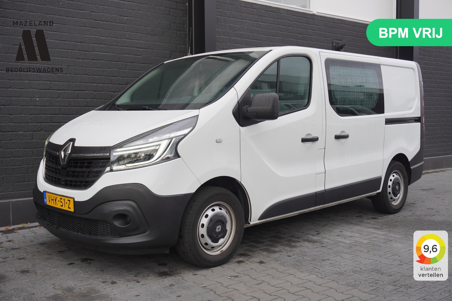 Renault Trafic - 2.0 dCi 120PK 2x Schuifdeur EURO 6 - Airco - Navi - Cruise - € 15.900,- Excl. - AutoWereld.nl