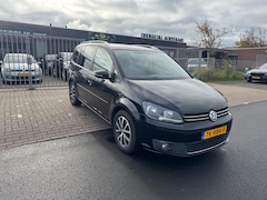 Volkswagen Touran - 1.6 TDI Highline DSG-AUTOMAAT