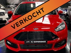 Ford Focus Wagon - 2.0 ST-2 250 PK NAVI CLIMA RECARO CARPLAY