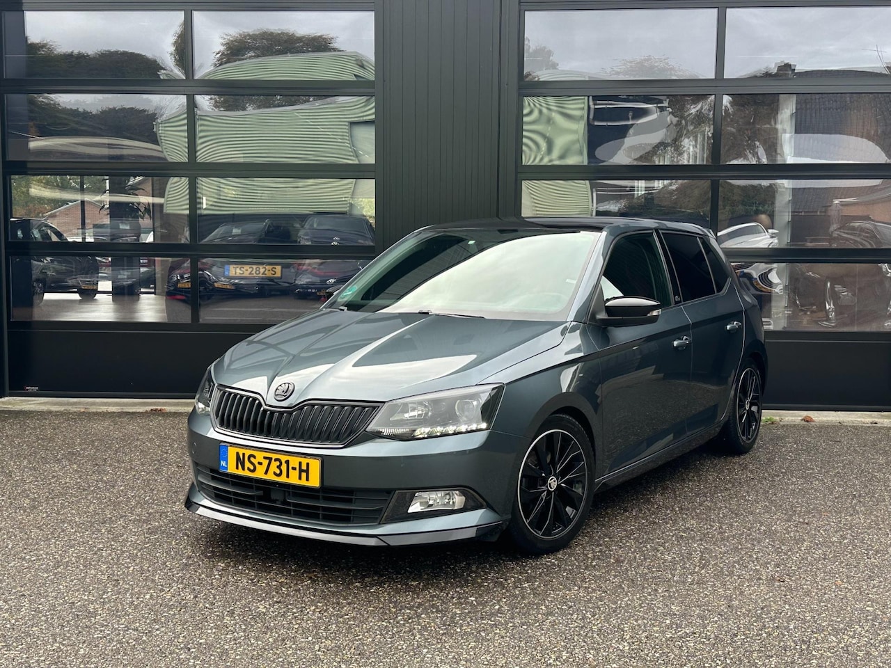 Skoda Fabia - 1.2 TSI Monte Carlo RS Look Panoramadak Led Cruise - AutoWereld.nl
