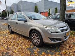Opel Astra - 1.6 Temptation *apk:10-2026