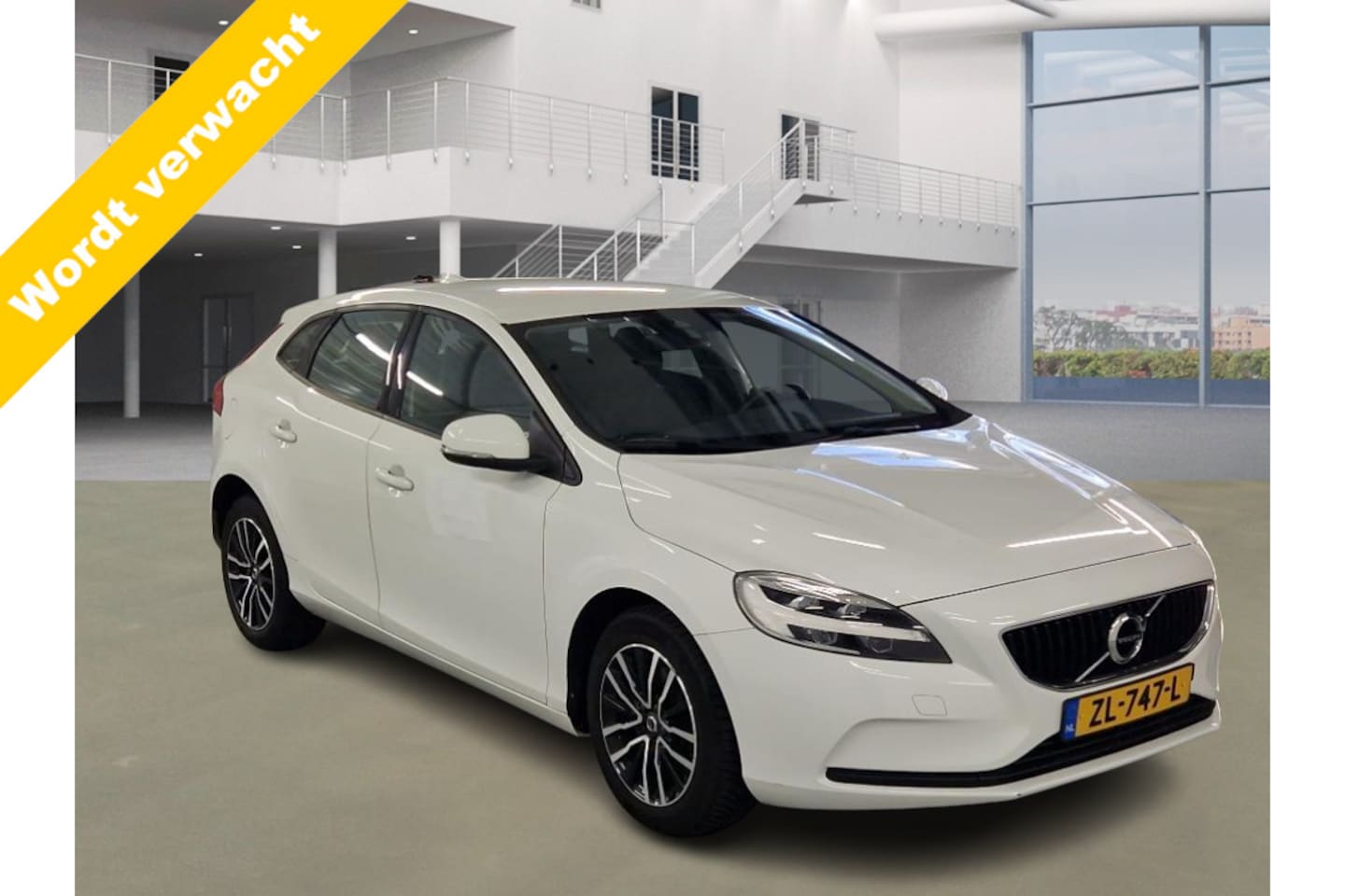 Volvo V40 - 1.5 T2 Polar AUT! 1e Eig! Camera! Apk 11-2026! VERWACHT! - AutoWereld.nl