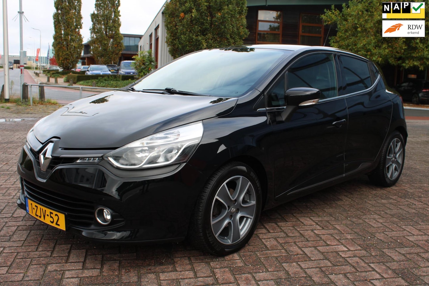 Renault Clio - 0.9 TCe ECO Night&Day Navigatie Trekhaak Cruise - AutoWereld.nl