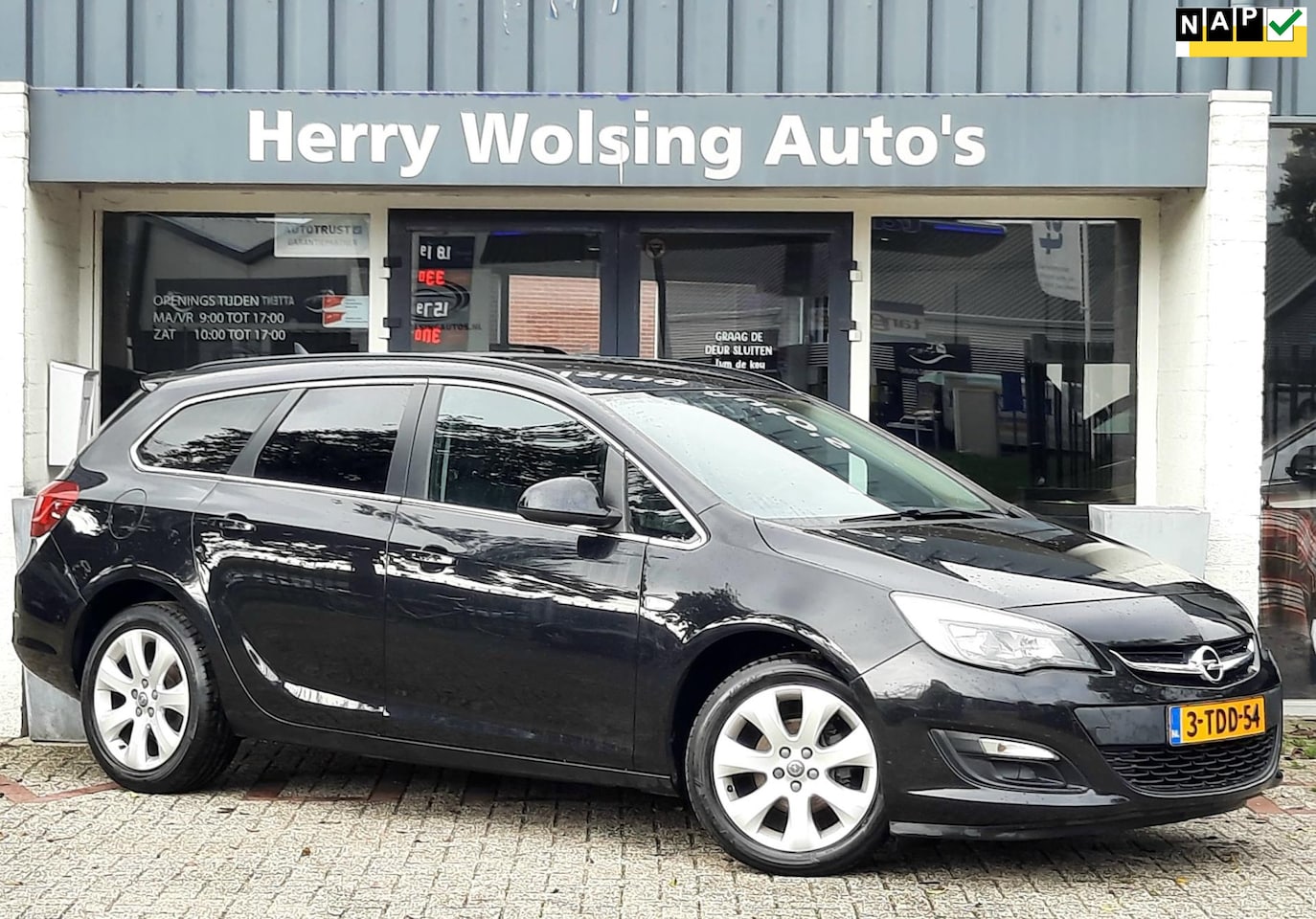 Opel Astra Sports Tourer - 1.4 Turbo Business + Navi Trekhaak - AutoWereld.nl