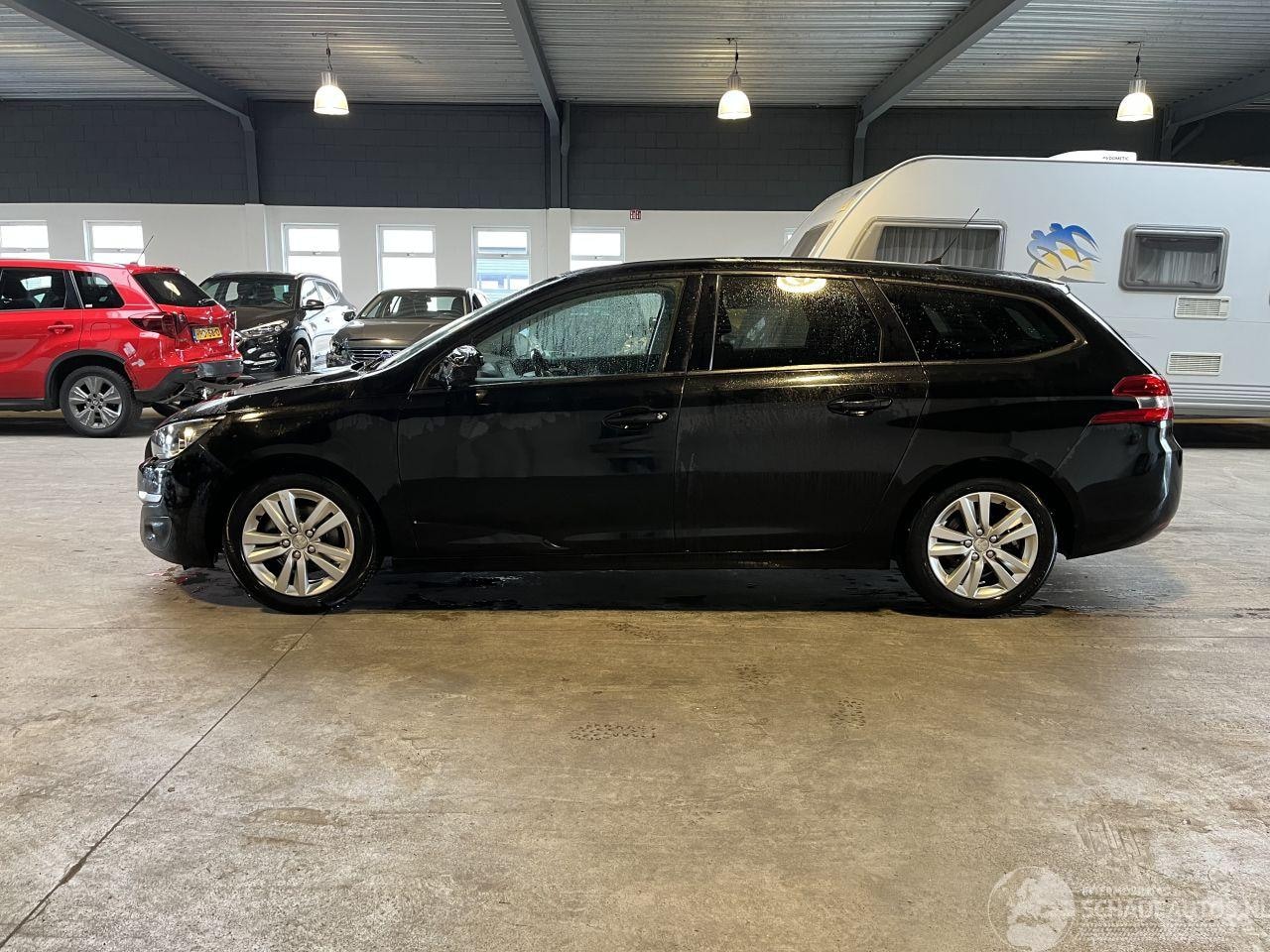 Peugeot 308 - 1.6 BlueHDi Blue Lease Executive 1.6 BlueHDI Blue Lease Executive