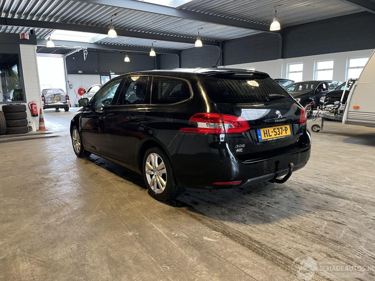 Peugeot 308 - 1.6 BlueHDi Blue Lease Executive 1.6 BlueHDI Blue Lease Executive