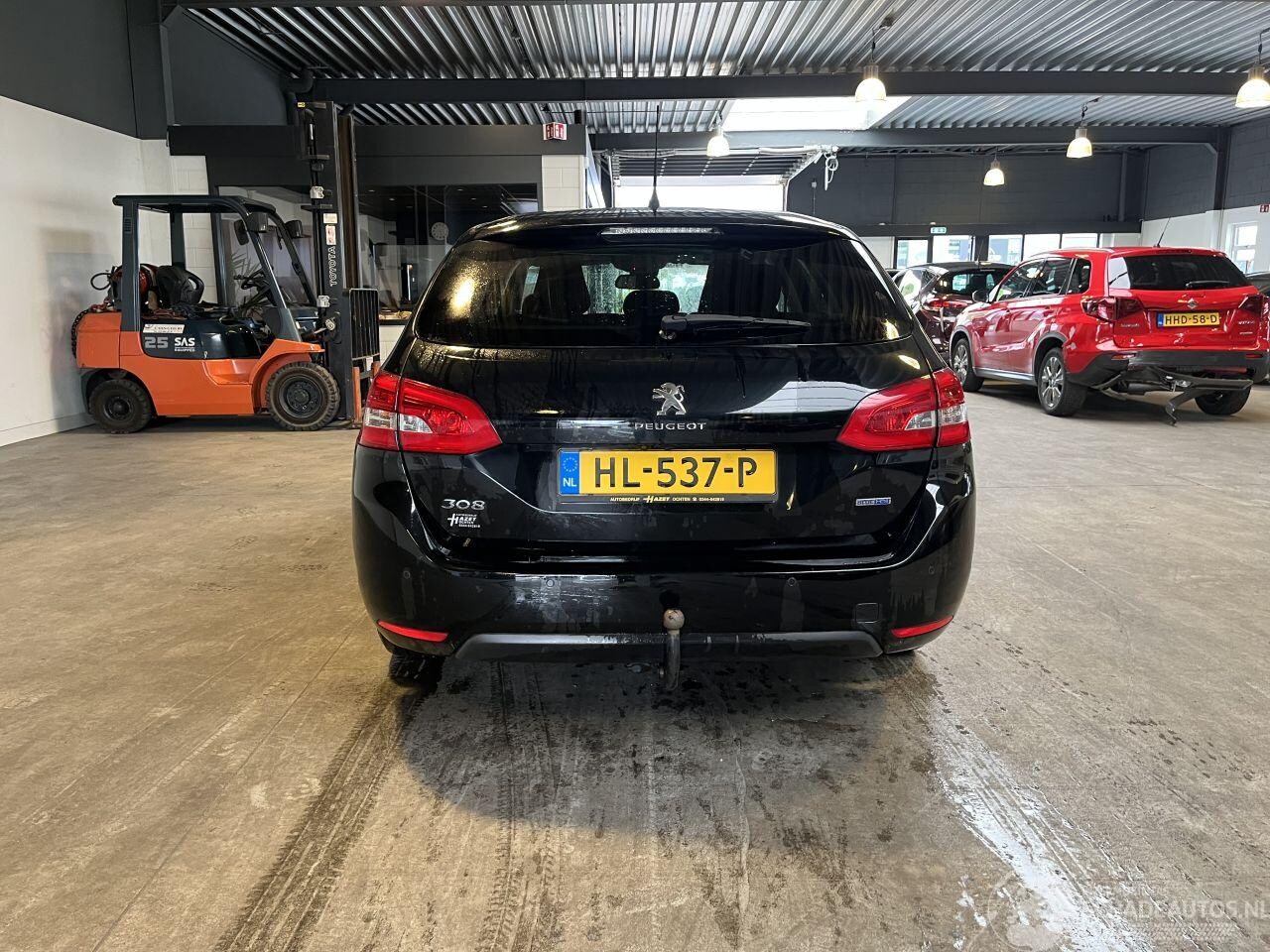 Peugeot 308 - 1.6 BlueHDi Blue Lease Executive 1.6 BlueHDI Blue Lease Executive