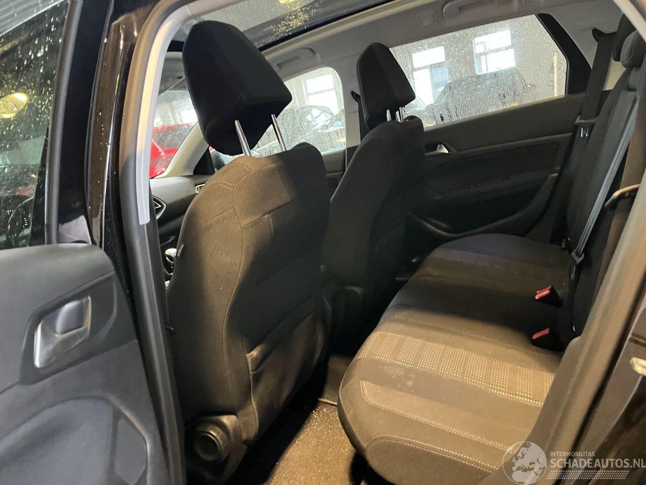 Peugeot 308 - 1.6 BlueHDi Blue Lease Executive 1.6 BlueHDI Blue Lease Executive