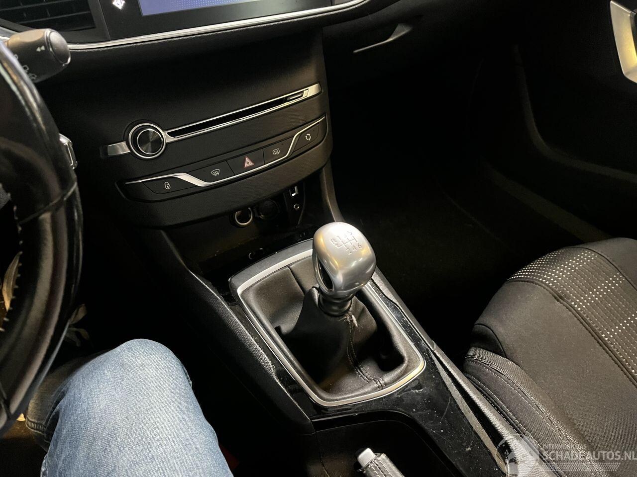 Peugeot 308 - 1.6 BlueHDi Blue Lease Executive 1.6 BlueHDI Blue Lease Executive