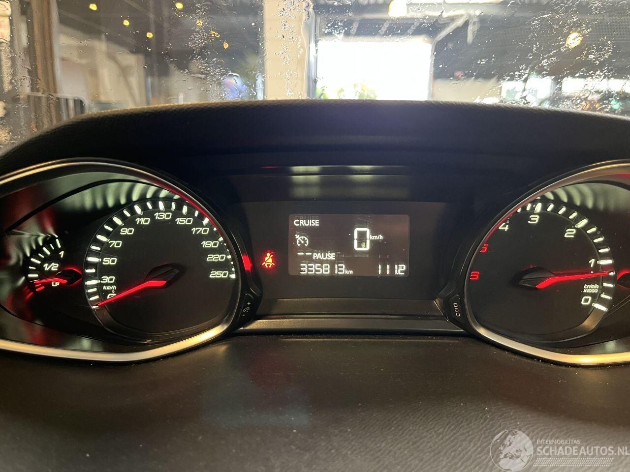 Peugeot 308 - 1.6 BlueHDi Blue Lease Executive 1.6 BlueHDI Blue Lease Executive