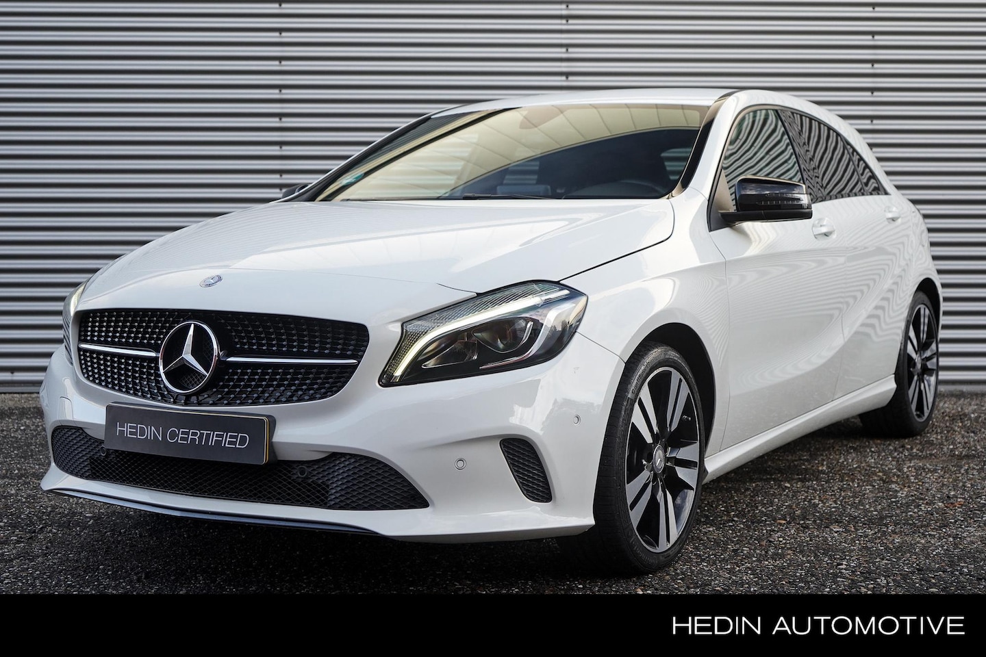 Mercedes-Benz A-klasse - 200 Ambition / Nederlandse Auto / Parkeercamera / 18 inch Licht metalen velgen / Keyless S - AutoWereld.nl